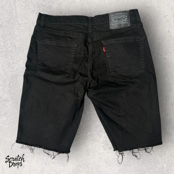 Levis Strauss Mens Black Denim Shorts Waist 33 Length 21 Distressed Hem Casual - Picture 2 of 4